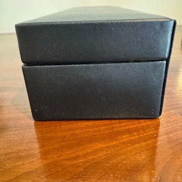 Wolf Heritage Safe Deposit Jewelry Box with lock & key. Never used. - Picture 8 of 9